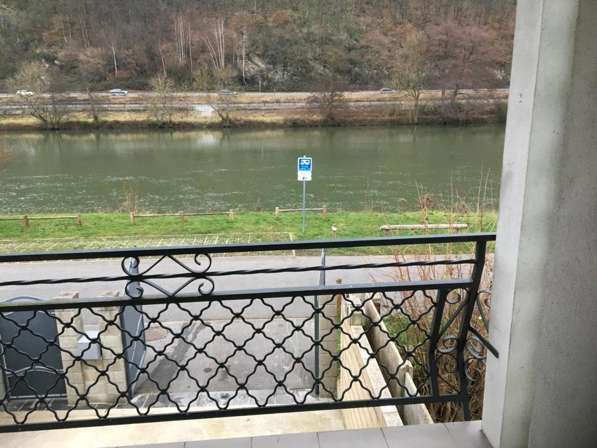 Villa La Rose Sur Meuse Haybes Exterior foto